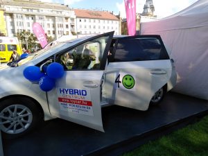 Hybrid autó